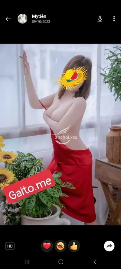 Thủy Tiên em gái miền tây xinh xắn chiều khách
