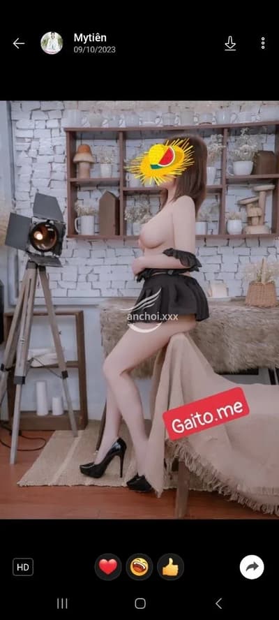 Thủy Tiên em gái miền tây xinh xắn chiều khách
