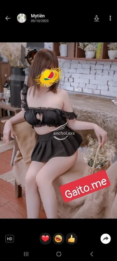 Thủy Tiên em gái miền tây xinh xắn chiều khách