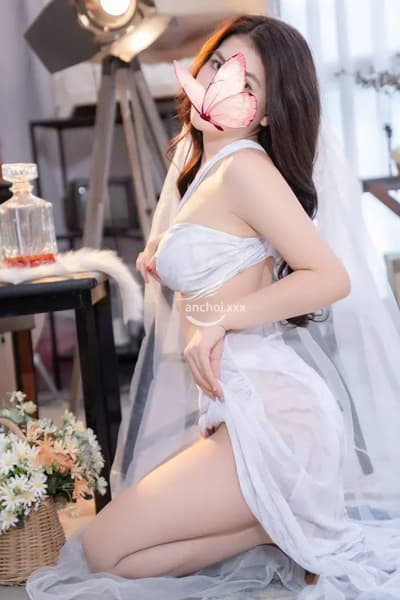LINH LINH_ SEXY QUYẾN RŨ - KỸ NĂNG THẦN DÂM - VÚ TO BÍM KHÍT E CHIỀU CHUỘNG NHIỆT TÌNH ÔM ẤP NHƯ NGƯỜI YÊU