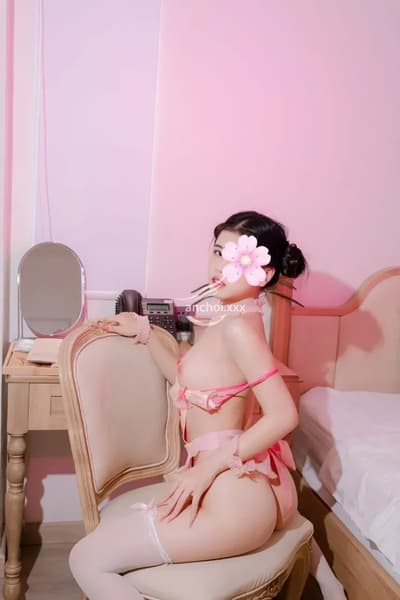 TIỂU VY 2K8- NON TƠ SEXY ĐÁNG YÊU QUYẾN RŨ