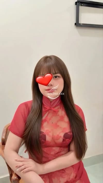 Bích Phương _ Gái xinh chiều khách