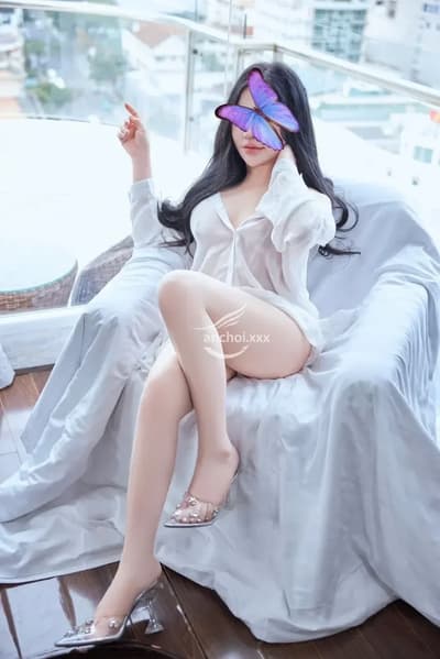 BÉ NGỌC_ XINH DÂM PHỤC VỤ VUI VẺ