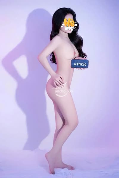 BẢO NHI_ XINH DÂM PHỤC VỤ VUI VẺ
