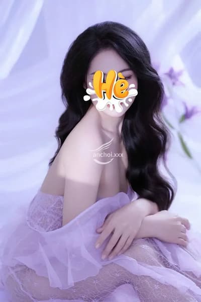 BẢO NHI_ XINH DÂM PHỤC VỤ VUI VẺ