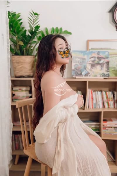 BÉ NHI_NON TƠ XINH DÂM PHỤC VỤ VUI VẺ