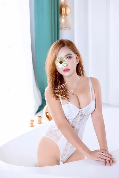 THUỲ CHI - THẦN DÂM VÚ TO FULL SERVICE
