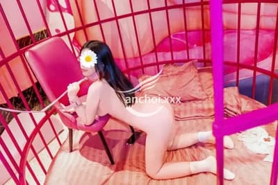Mẫn Nhi🌹vú to chiều khách tới nóc