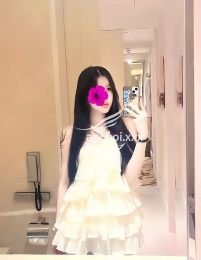 HOT GIRL LY LY BABY_ CHÂN DÀI 1M7_MẶT XINH NHƯ THIÊN THẦN CHUẨN DÁNG SIÊU MẪU