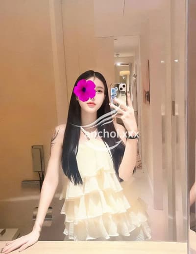 HOT GIRL LY LY BABY_ CHÂN DÀI 1M7_MẶT XINH NHƯ THIÊN THẦN CHUẨN DÁNG SIÊU MẪU