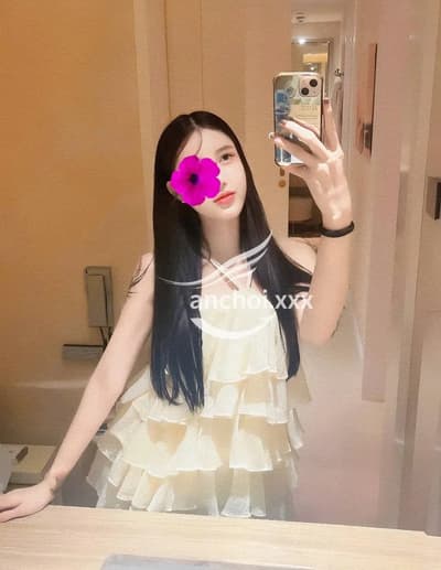 HOT GIRL LY LY BABY_ CHÂN DÀI 1M7_MẶT XINH NHƯ THIÊN THẦN CHUẨN DÁNG SIÊU MẪU