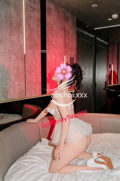 Hotgirl Gymer❤️QUỲNH NHI❤️Trẻ Xinh Da Trắng Body Cao Ráo Mình Dây Vú Đẹp-Vui Vẻ Nhiệt Tình