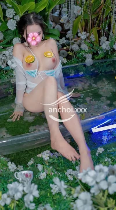 Trân Châu :Thiếu nữ Sexy - Dáng xinh Ngực đẹp ,da trắng cực xinh