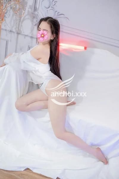 Trân Châu :Thiếu nữ Sexy - Dáng xinh Ngực đẹp ,da trắng cực xinh