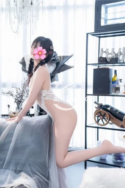 Quỳnh Kol -búp bê baby xinh đẹp quyến rũ