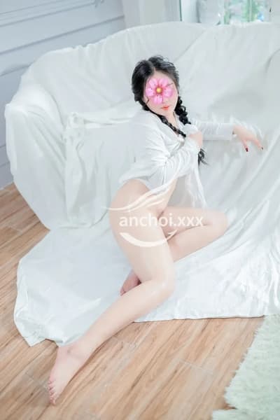 quỳnh chi _ xinh dâm phục vụ vui vẻ