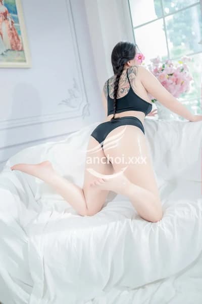 quỳnh chi _ xinh dâm phục vụ vui vẻ