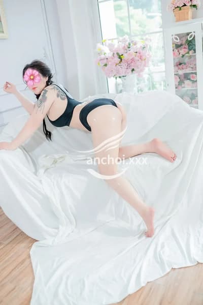 quỳnh chi _ xinh dâm phục vụ vui vẻ