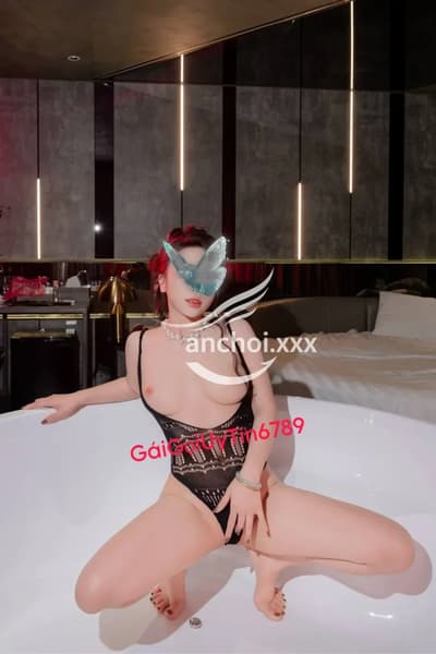 Gymer❤️UYÊN NHI❤️Xinh Trắng Vú To Mông Căng-Thân Thiện Tình Cảm Nhiệt Tình