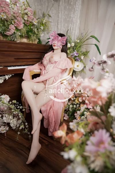 Linh linh _ baby girl mặt xinh _ vú to hàng thật 100% căng tròn vui vẻ dễ thương