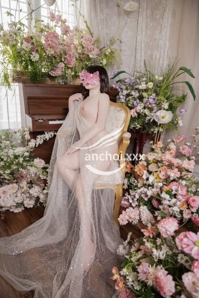Linh linh _ baby girl mặt xinh _ vú to hàng thật 100% căng tròn vui vẻ dễ thương
