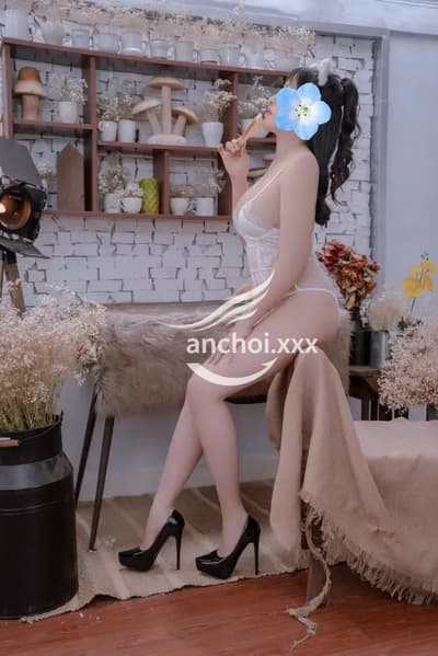 HỒNG TRANG EM GÁI CAO RÁO VÚ TO XINH XẮN VUI VẺ