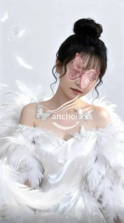 Bảo An 2k4 xinh đẹp nhẹ nhàng tựa nàng thơ