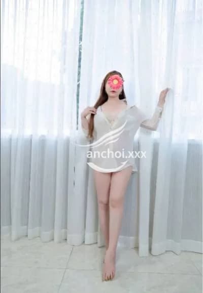 Phương Trang - Vú to'Bướm mướt, yêu chiều khách