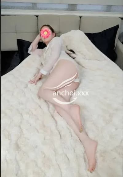 Phương Trang - Vú to'Bướm mướt, yêu chiều khách