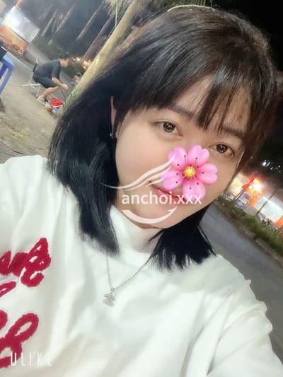 NGỌC ANH_ MÌNH DÂY XINH DÂM DA TRẮNG LÀM TÌNH CHUYÊN NGHIỆP