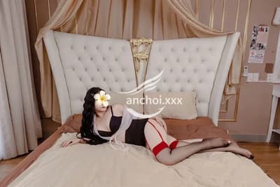 Như Ý_ Gái xinh chiều khách, body gợi cảm
