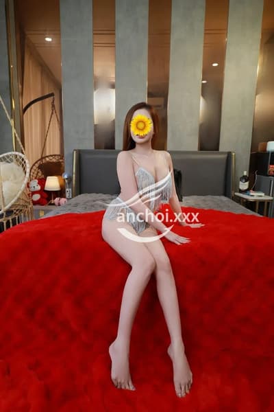 SAN SAN EM GÁI MÌNH DÂY VÚ TO TÌNH CẢM