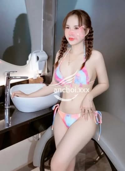 Quỳnh My -em bé ngoan xinh yêu