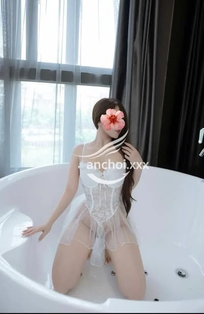 HOT TRÚC MAI CHÂN DÀI LOLI, DA DÁNG ĐẸP NUỘT NÀ
