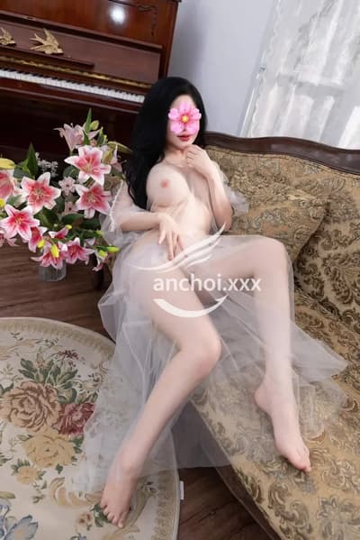 Videos Yến Nhi_ siêu vú khủng gái miền nam xinh đẹp da trắng vui tính dễ thương