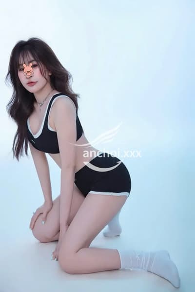 Trang Anh - Girl Xinh Cực Kì Chiều Khách !