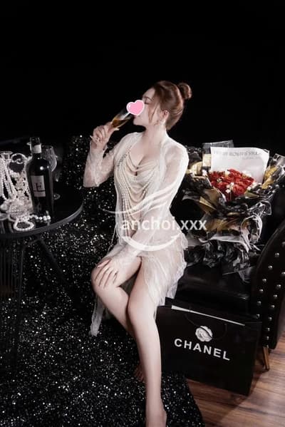 Linh Anh Girl Xinh Vú To Ngọt Ngào - Tình Cảm Quyến Rũ Say Mê