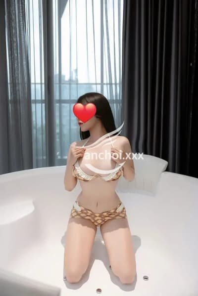 GÁI XINH BÉ SAM_ KHUÔN MẶT ẤN TƯỢNG_DA TRẮNG CHÂN DÀI_LÀM TÌNH MAX PHÊ