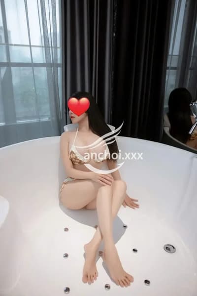 GÁI XINH BÉ SAM_ KHUÔN MẶT ẤN TƯỢNG_DA TRẮNG CHÂN DÀI_LÀM TÌNH MAX PHÊ
