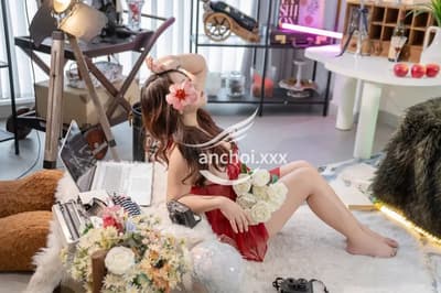 THÚY VÂN EM GÁI HIỀN LÀNH NHẸ NHÀN