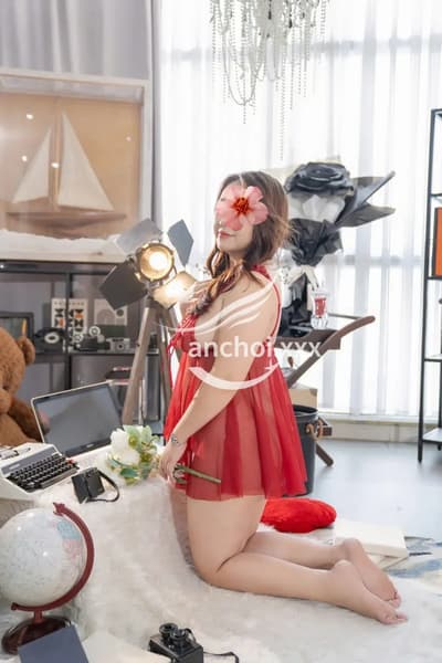 THÚY VÂN EM GÁI HIỀN LÀNH NHẸ NHÀN