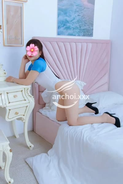 LINH CUTE_ XINH DÂM PHỤC VỤ VUI VẺ