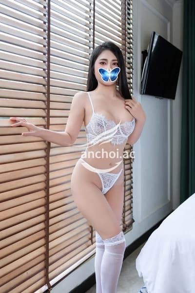 QUỲNH MOM166cm DÁNG CAO , MÔNG TO ,VÚ SIÊU TO, SERVICE KHỦNG