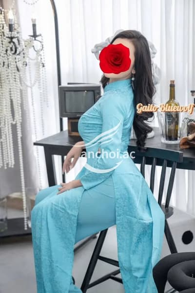 Nàng Kiều_chiếc lưỡi vàng huyền thoại đã trở lại người thật 100% nhà Sói