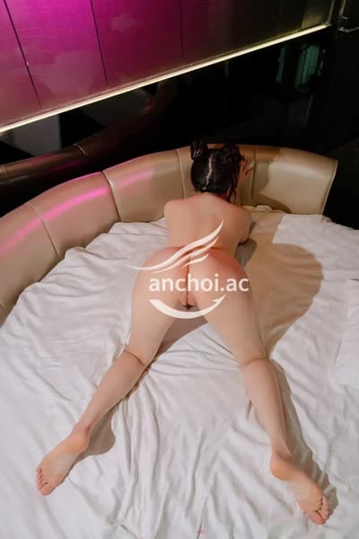 Hoàng Kim - Cô Gái Dâm Đãng Bú Liếm Làm Tình Phê Tê Tái