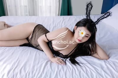 THU THẢO - SỞ HỮU DÁNG ĐẸP VỚI BỘ NGỰC VÔ CÙNG GỢI CẢM