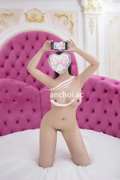 GÁI XINH THÚY NGÂN _ VÚ SIÊU TO_BODDY GỢI CẢM _LẠI RẤT CHIỀU KHÁCH