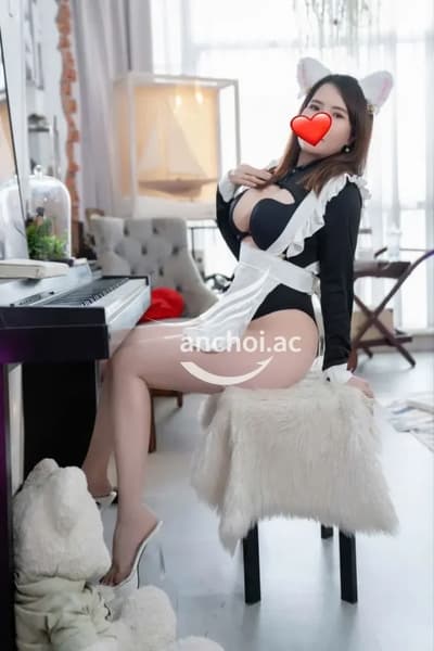 Ngọc Anh- em hàng nhẹ nhàng, ngoan dâm!!!