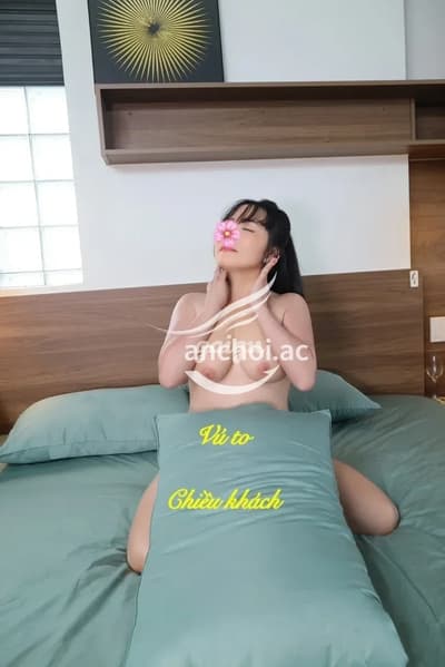 KỲ KỲ --- XINH, DÂM, CHIỀU KHÁCH