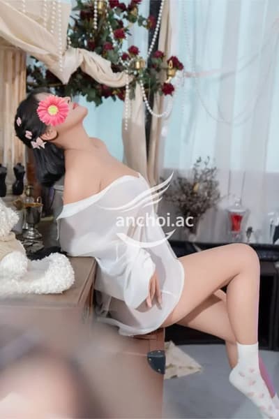 Hà Linh - Vú To, Bướm mướt, làm tình bảo phê